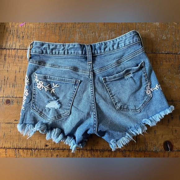 Vintage Express Shorty Shorts - Picture 2 of 3